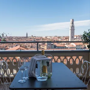 Casa Corvina , Verona Italy